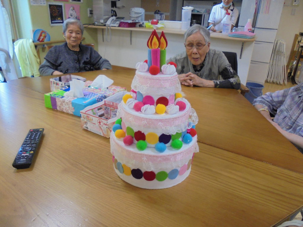 【各務原】お誕生日ケーキ作り(*^_^*)【デイサービス】 株式会社ウイックス
